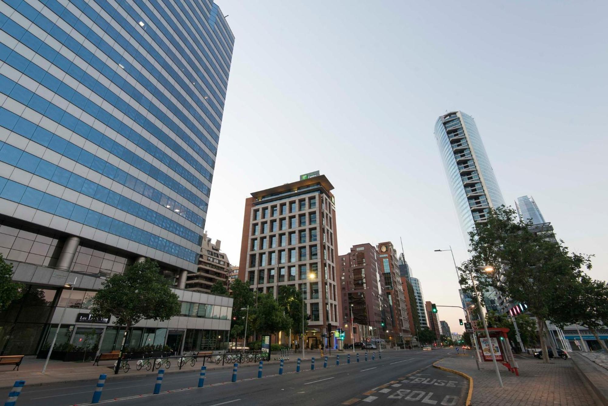 Holiday Inn Express Santiago Las Condes By Ihg מראה חיצוני תמונה
